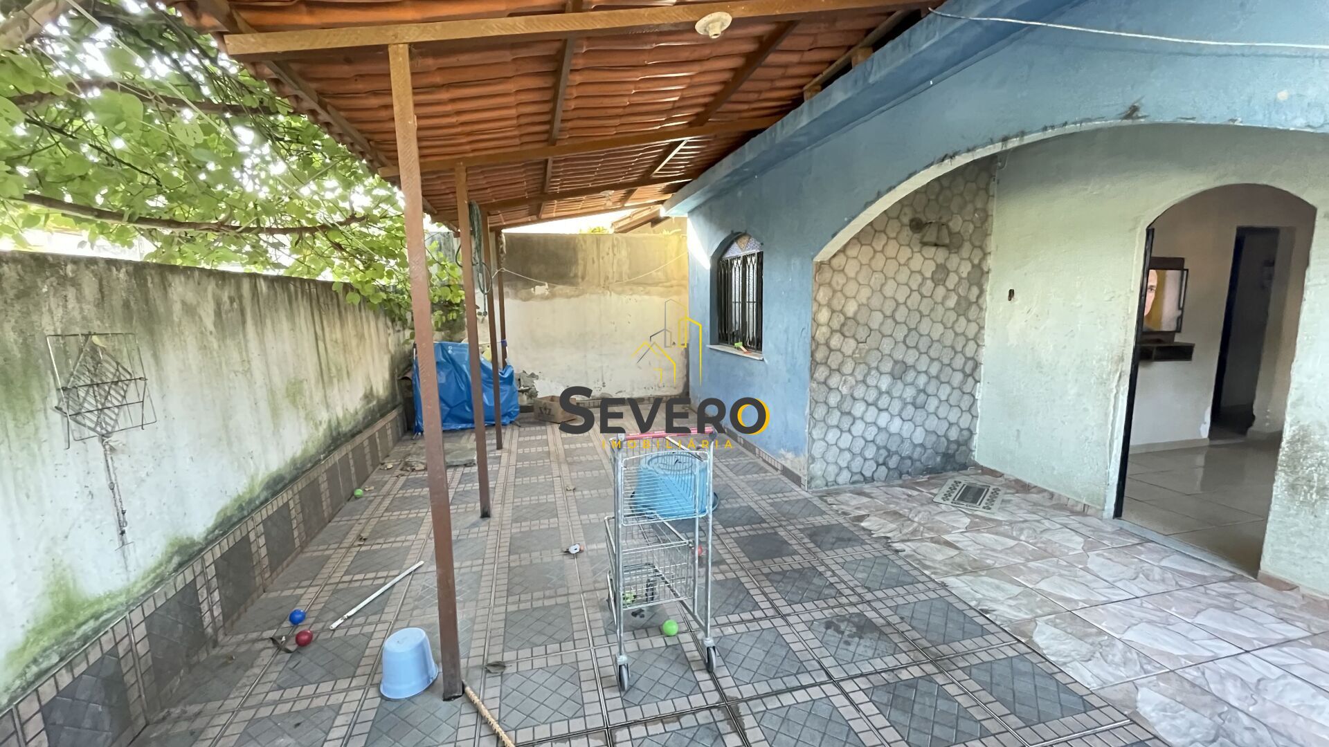 Casa à venda com 3 quartos, 79m² - Foto 2