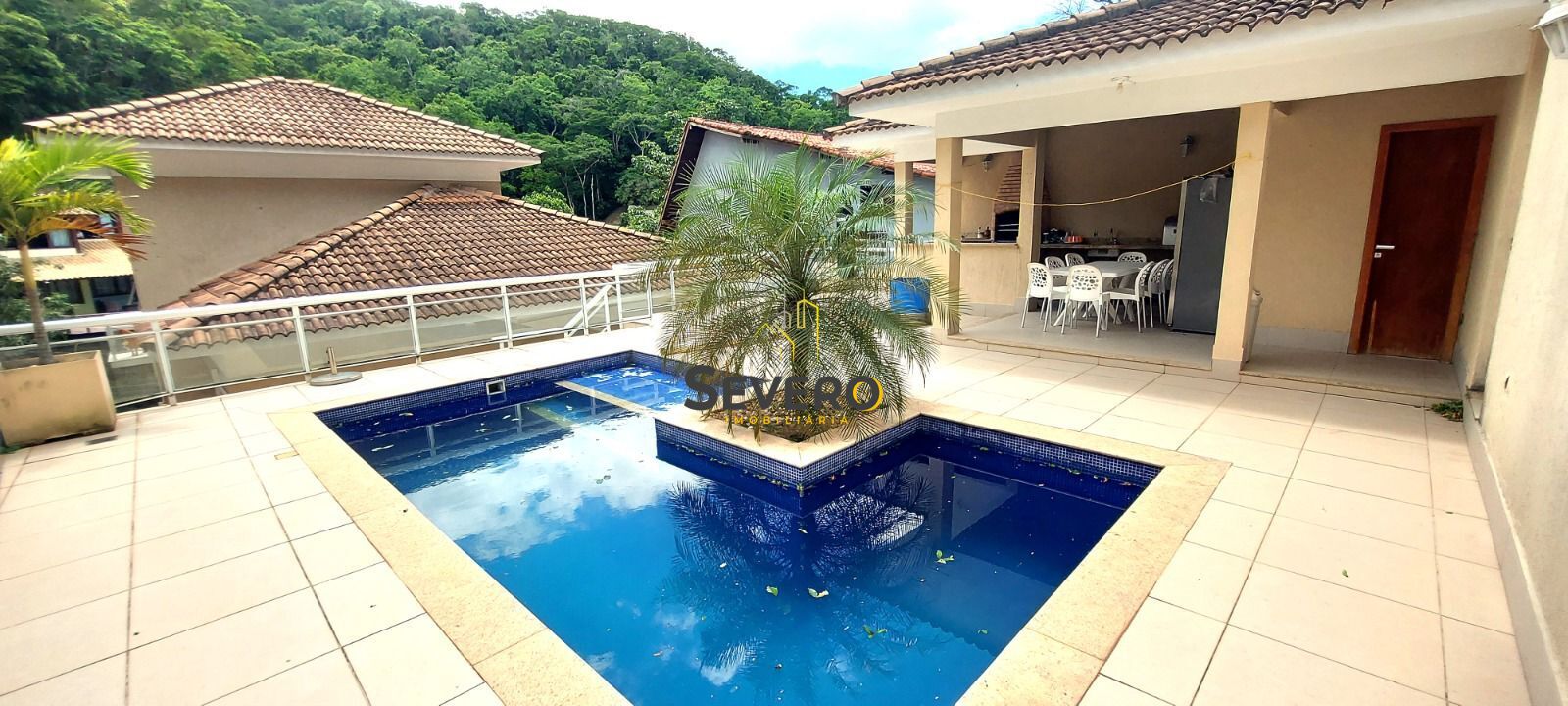 Casa de Condomínio à venda com 3 quartos, 663m² - Foto 2