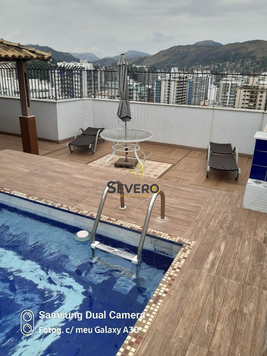 Cobertura à venda com 3 quartos, 240m² - Foto 1