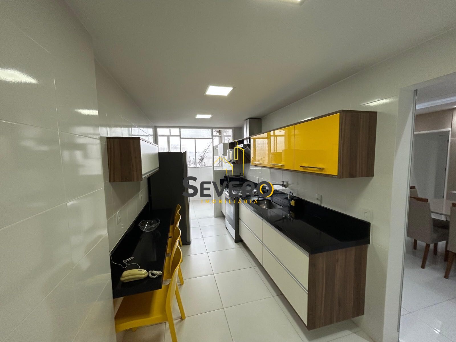 Apartamento à venda com 3 quartos, 160m² - Foto 13