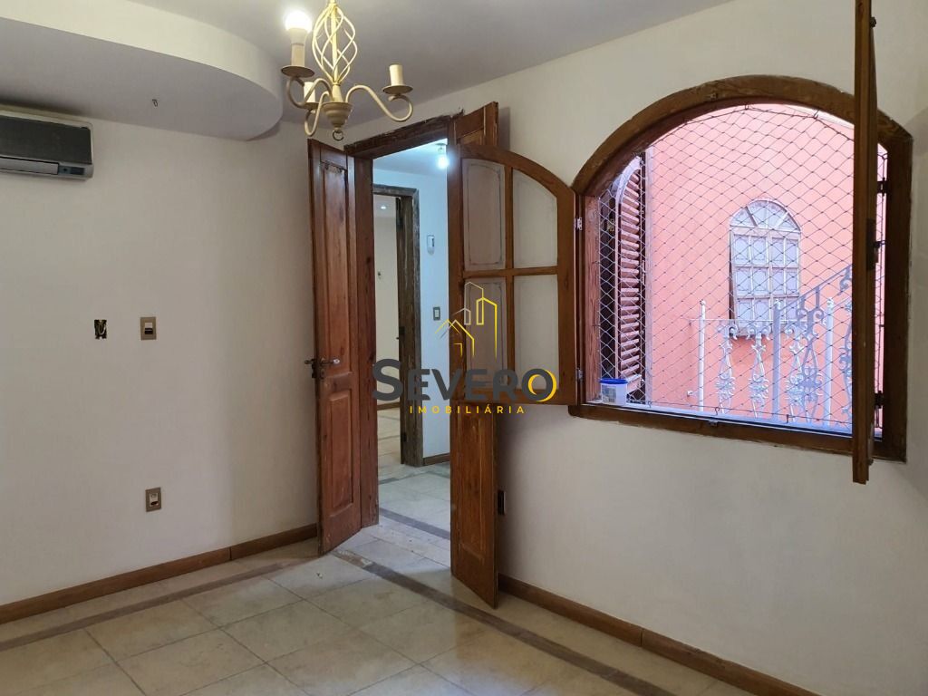 Casa de Condomínio à venda com 4 quartos, 240m² - Foto 10