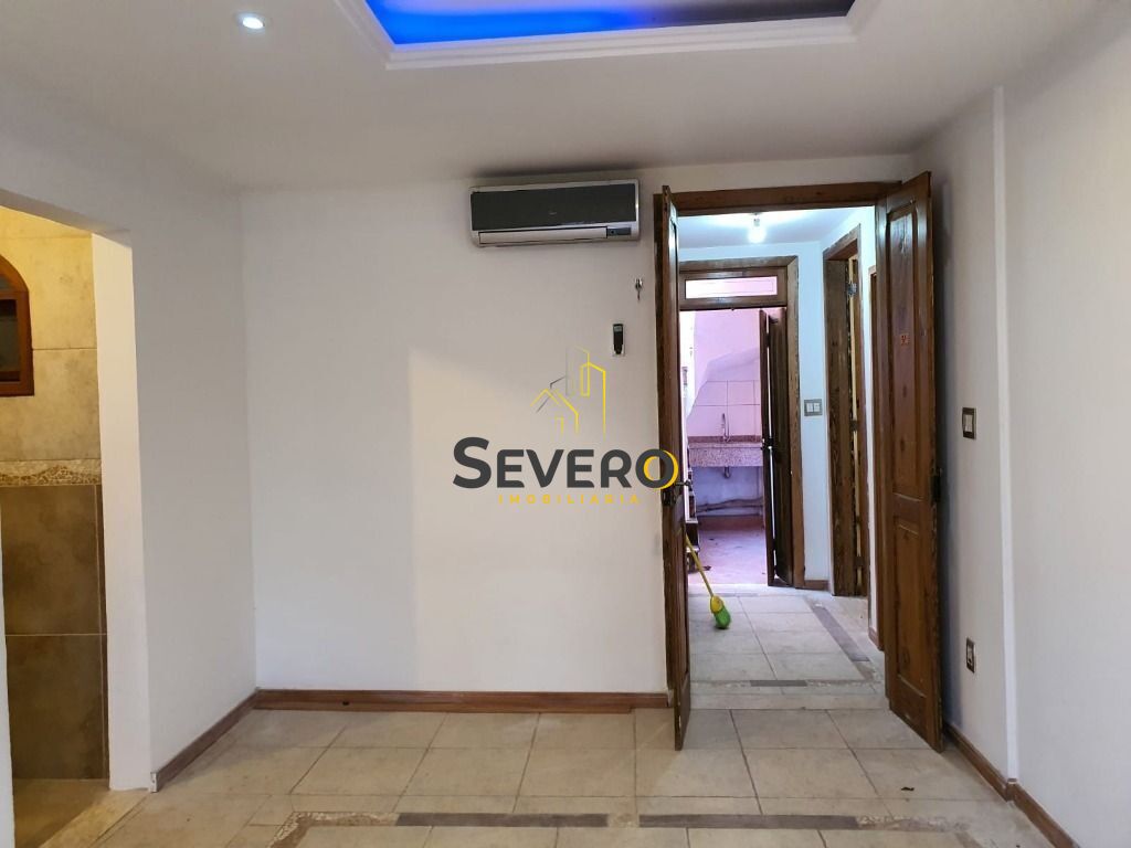 Casa de Condomínio à venda com 4 quartos, 240m² - Foto 8