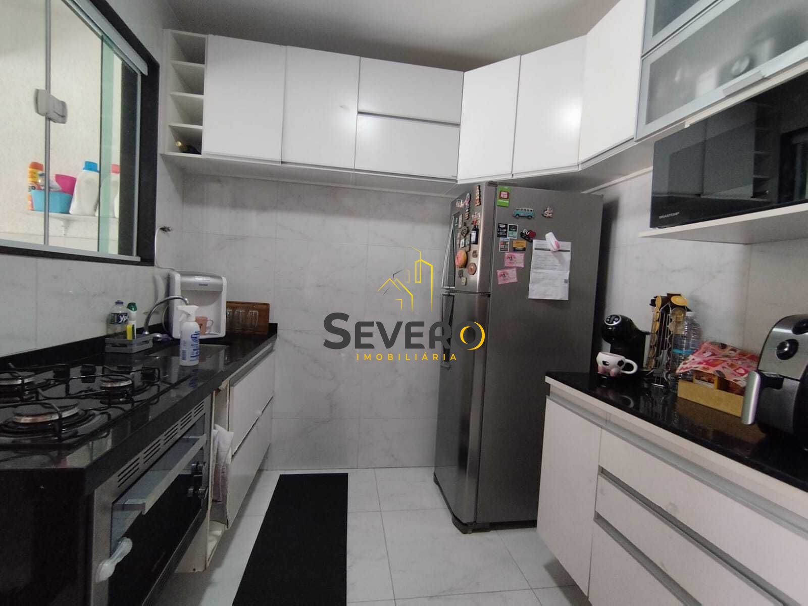 Casa à venda com 2 quartos, 180m² - Foto 13