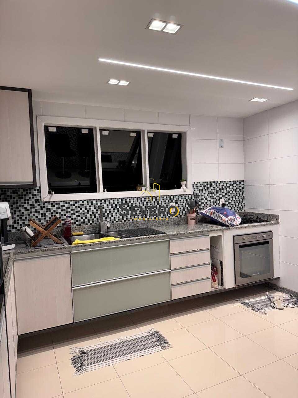 Casa, 3 quartos, 200 m² - Foto 11