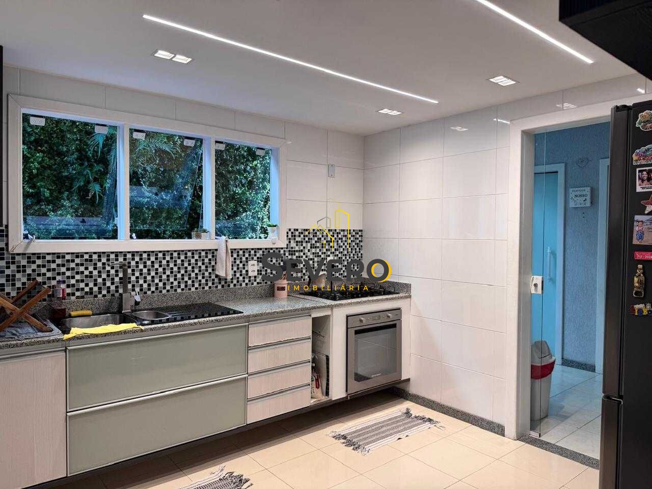 Casa, 3 quartos, 200 m² - Foto 13