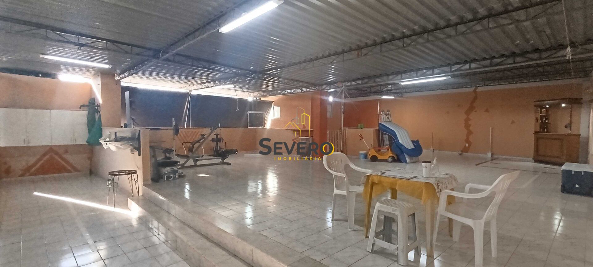 Casa à venda com 3 quartos, 200m² - Foto 41