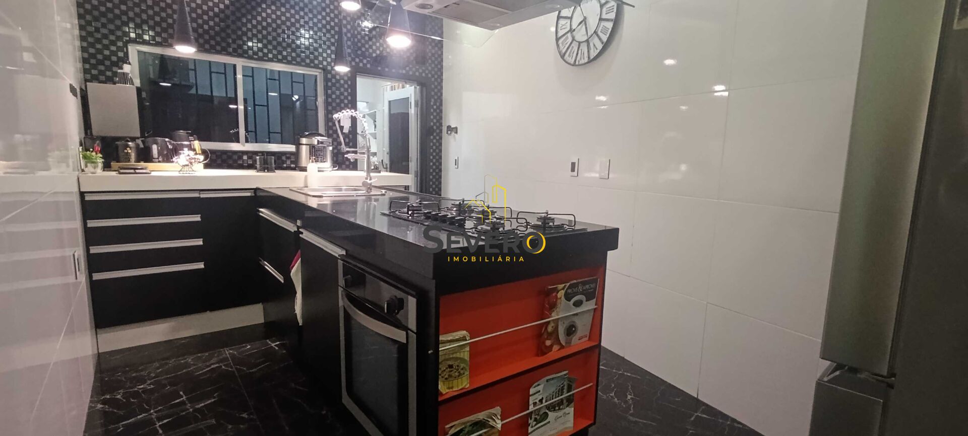 Casa à venda com 3 quartos, 200m² - Foto 7