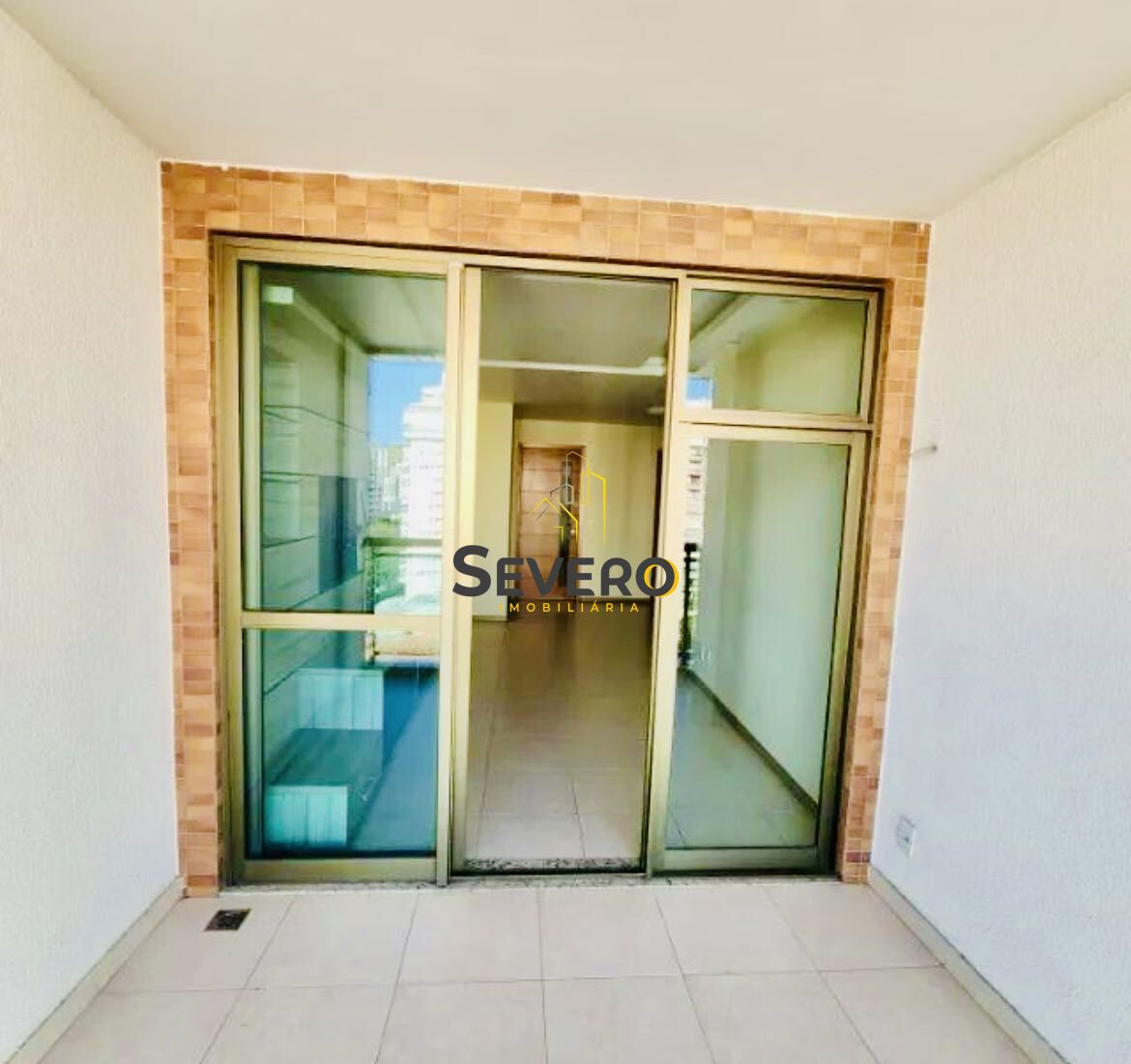 Apartamento à venda com 2 quartos, 90m² - Foto 2