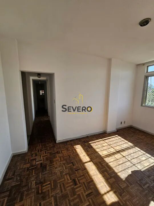 Apartamento à venda com 2 quartos, 70m² - Foto 2