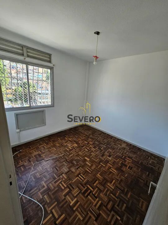 Apartamento à venda com 2 quartos, 70m² - Foto 4