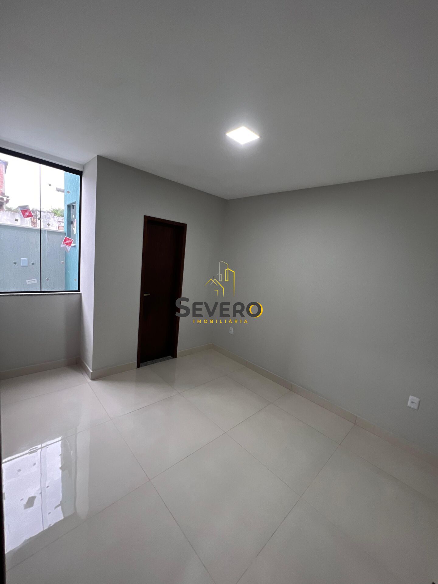 Casa à venda com 2 quartos, 90m² - Foto 5