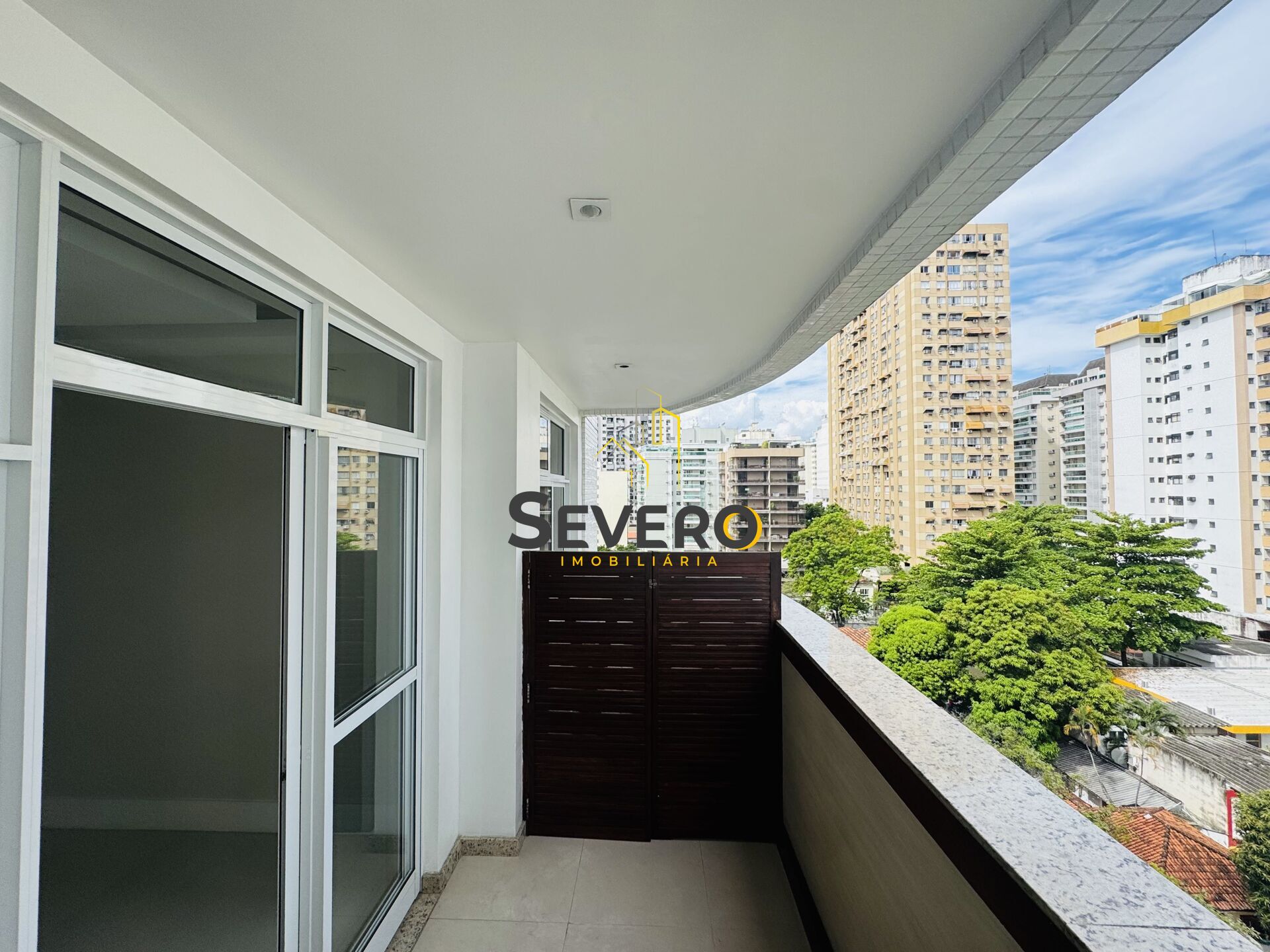 Apartamento à venda com 2 quartos, 90m² - Foto 3