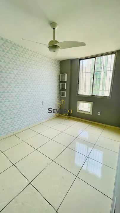 Apartamento à venda com 2 quartos, 62m² - Foto 2