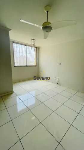 Apartamento à venda com 2 quartos, 62m² - Foto 1