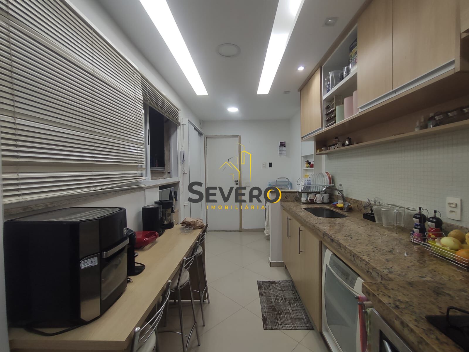 Apartamento à venda com 3 quartos, 160m² - Foto 12