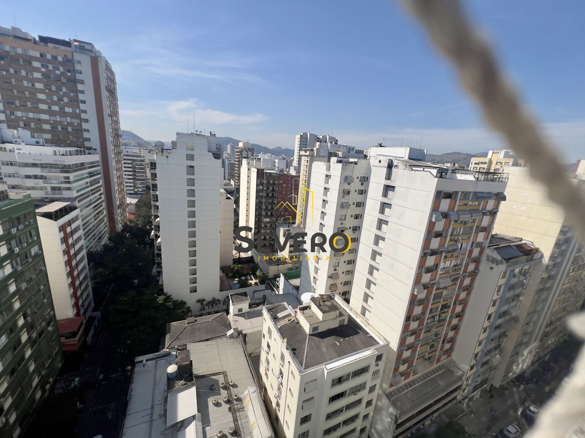 Apartamento à venda com 3 quartos, 140m² - Foto 4