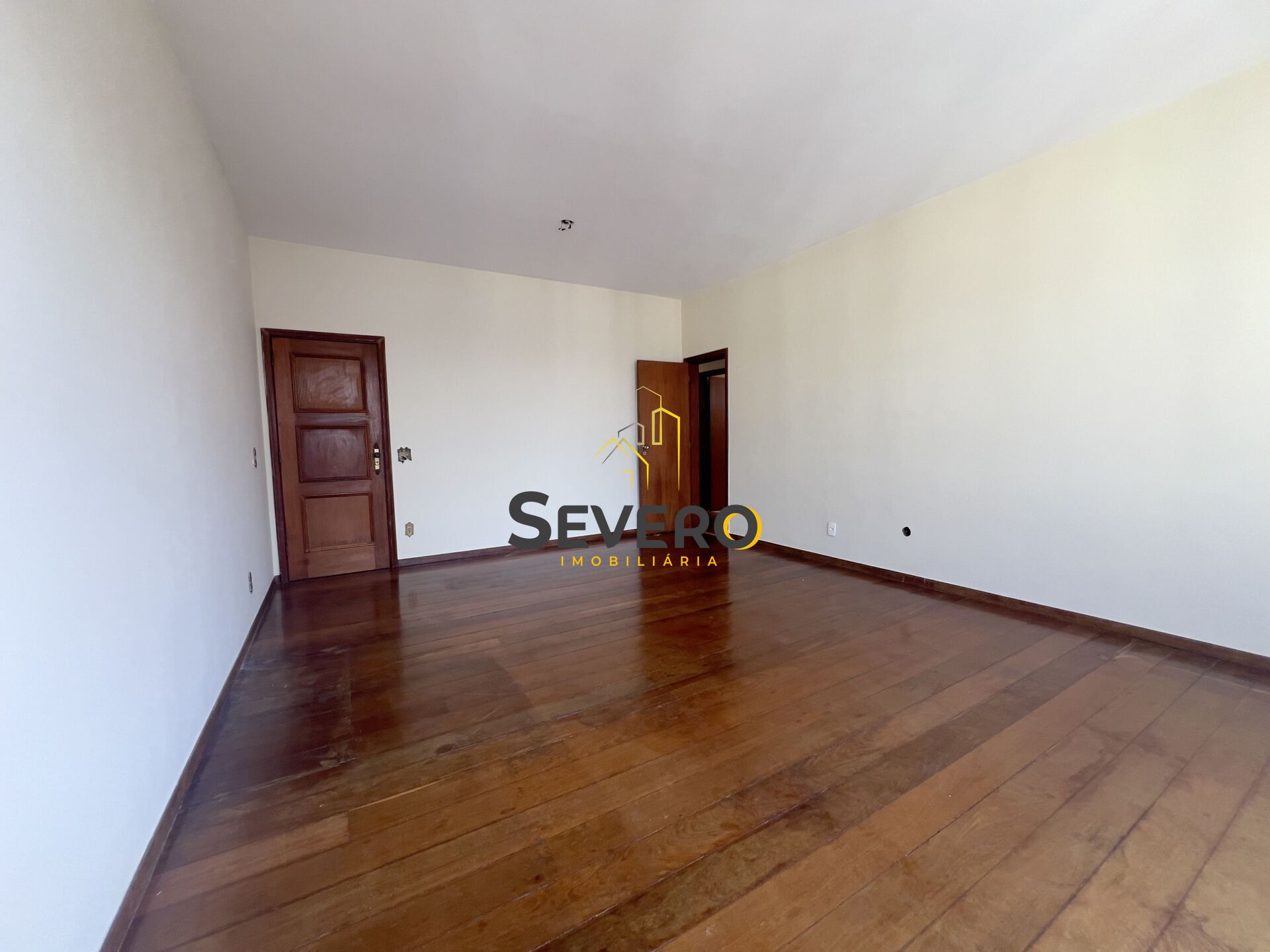 Apartamento à venda com 3 quartos, 140m² - Foto 3