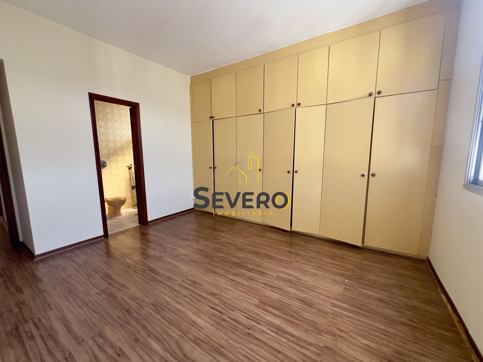 Apartamento à venda com 3 quartos, 140m² - Foto 6