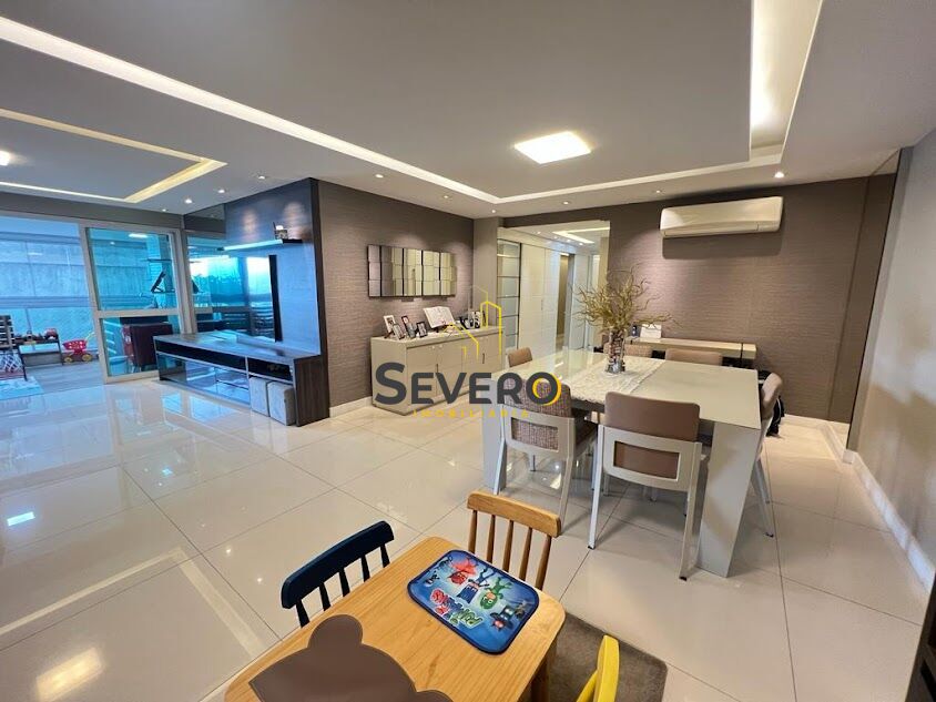 Apartamento à venda com 4 quartos, 220m² - Foto 4