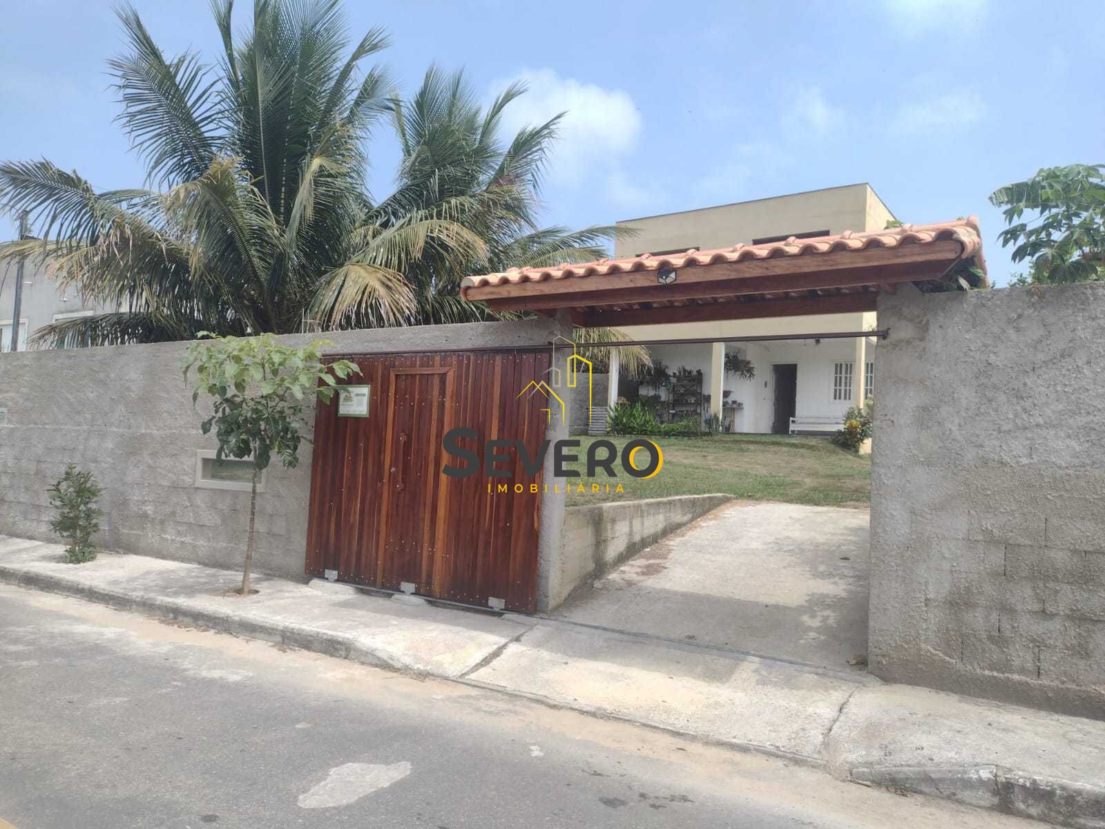 Casa à venda com 2 quartos, 110m² - Foto 1