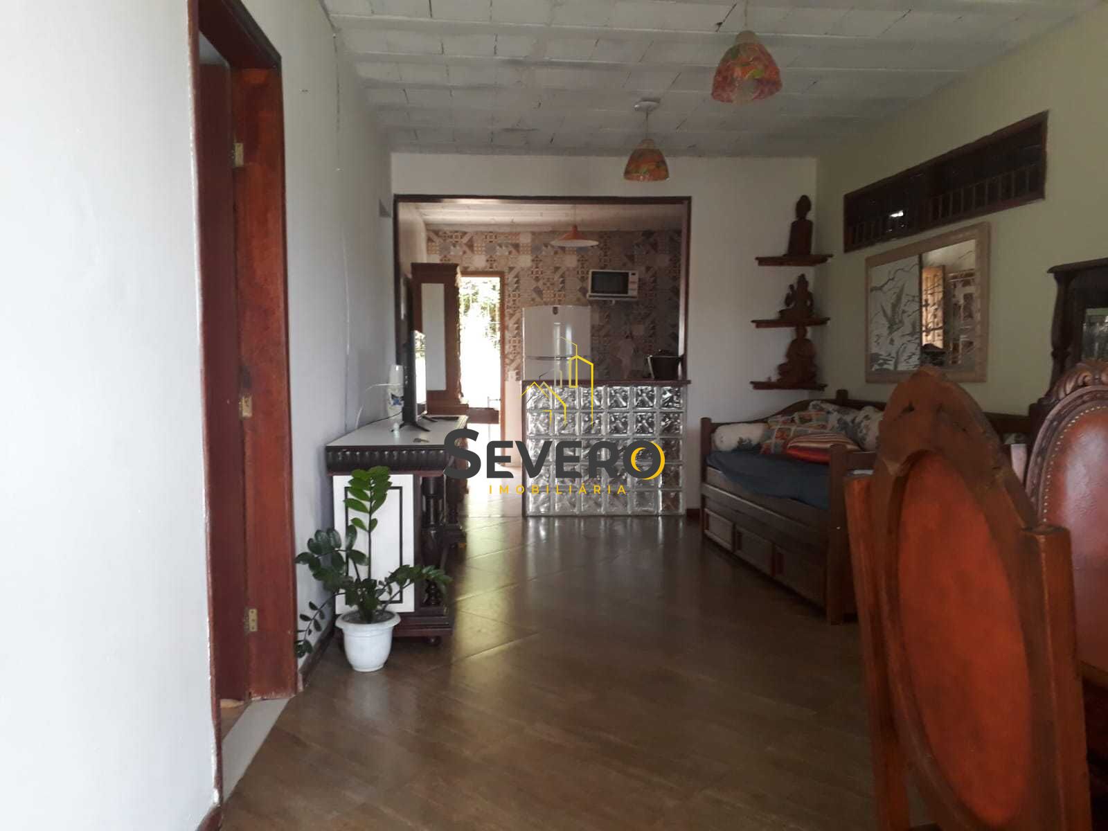 Casa à venda com 2 quartos, 110m² - Foto 2