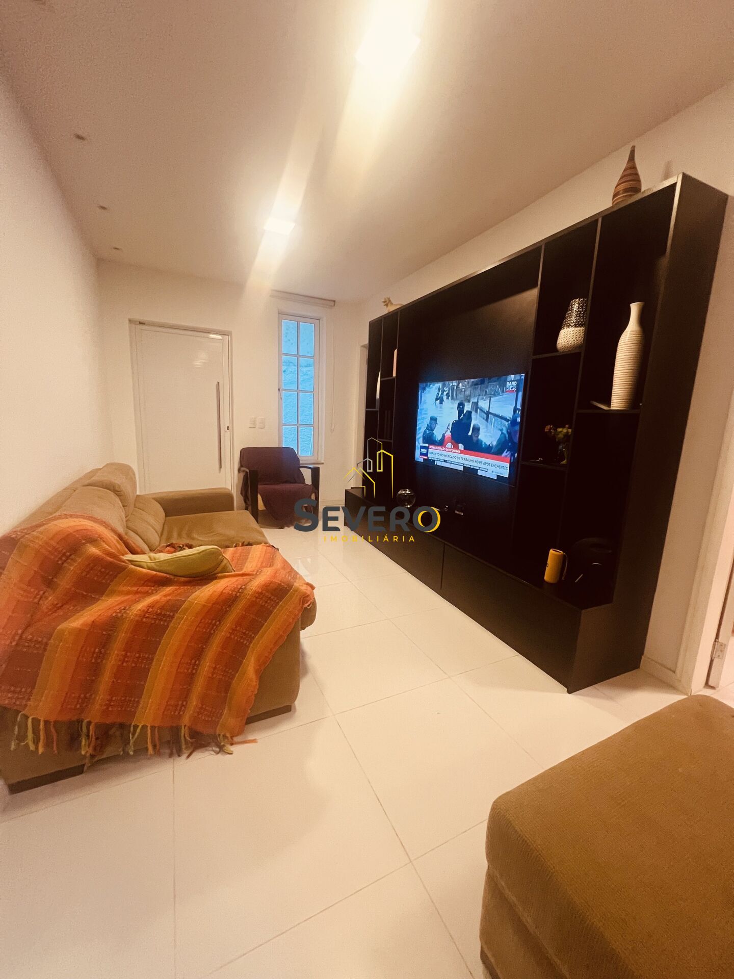 Casa à venda com 2 quartos, 90m² - Foto 4