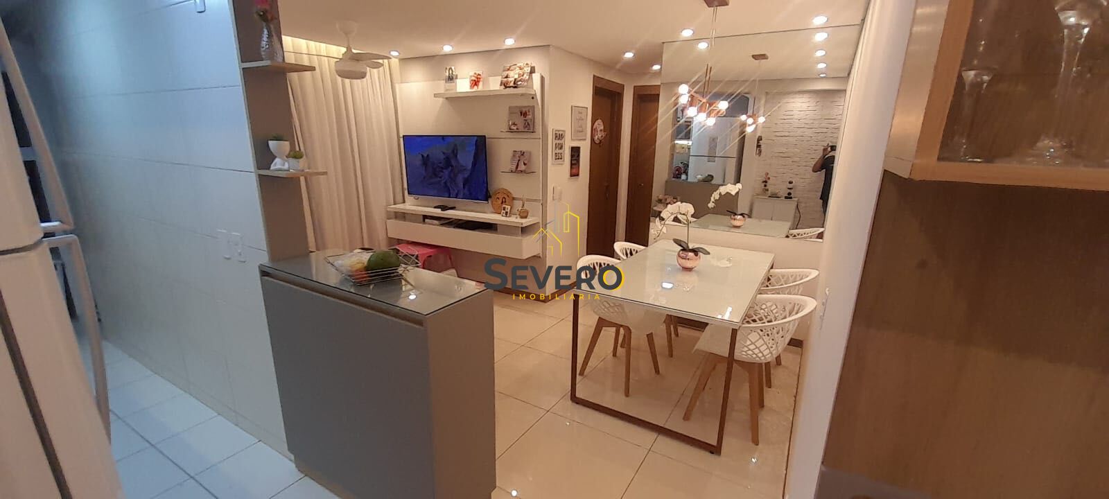 Apartamento à venda com 2 quartos, 60m² - Foto 3