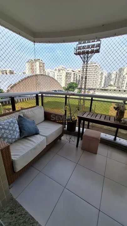 Apartamento à venda com 2 quartos, 80m² - Foto 4