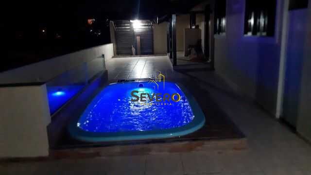 Casa à venda com 3 quartos, 195m² - Foto 2