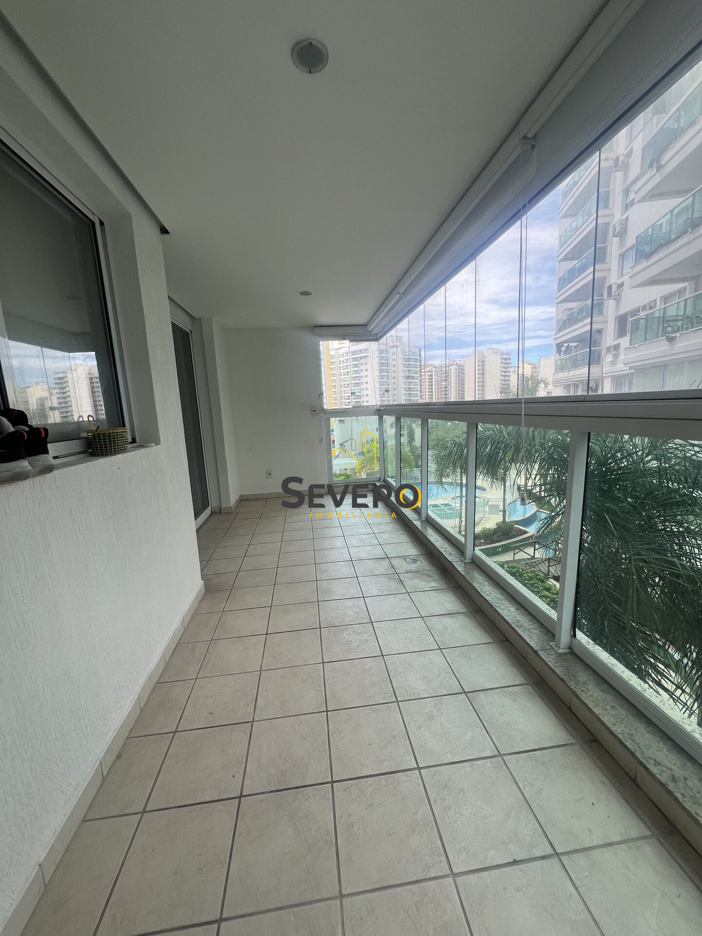 Apartamento à venda com 2 quartos, 97m² - Foto 1