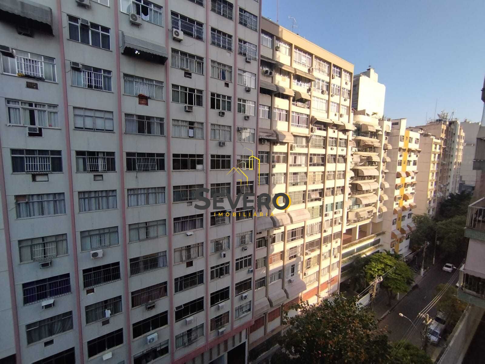 Apartamento à venda com 3 quartos, 150m² - Foto 4