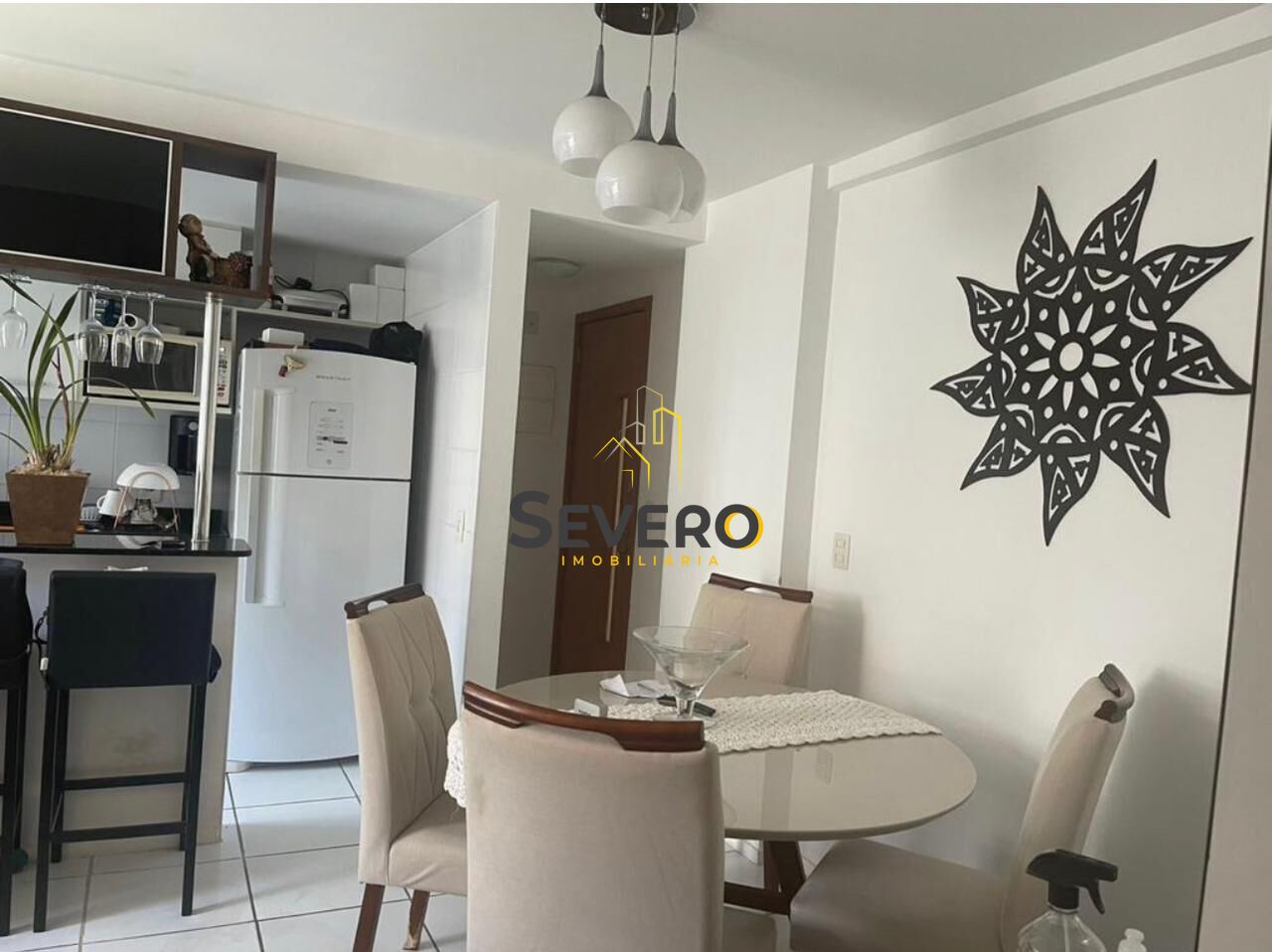 Apartamento à venda com 2 quartos, 65m² - Foto 2