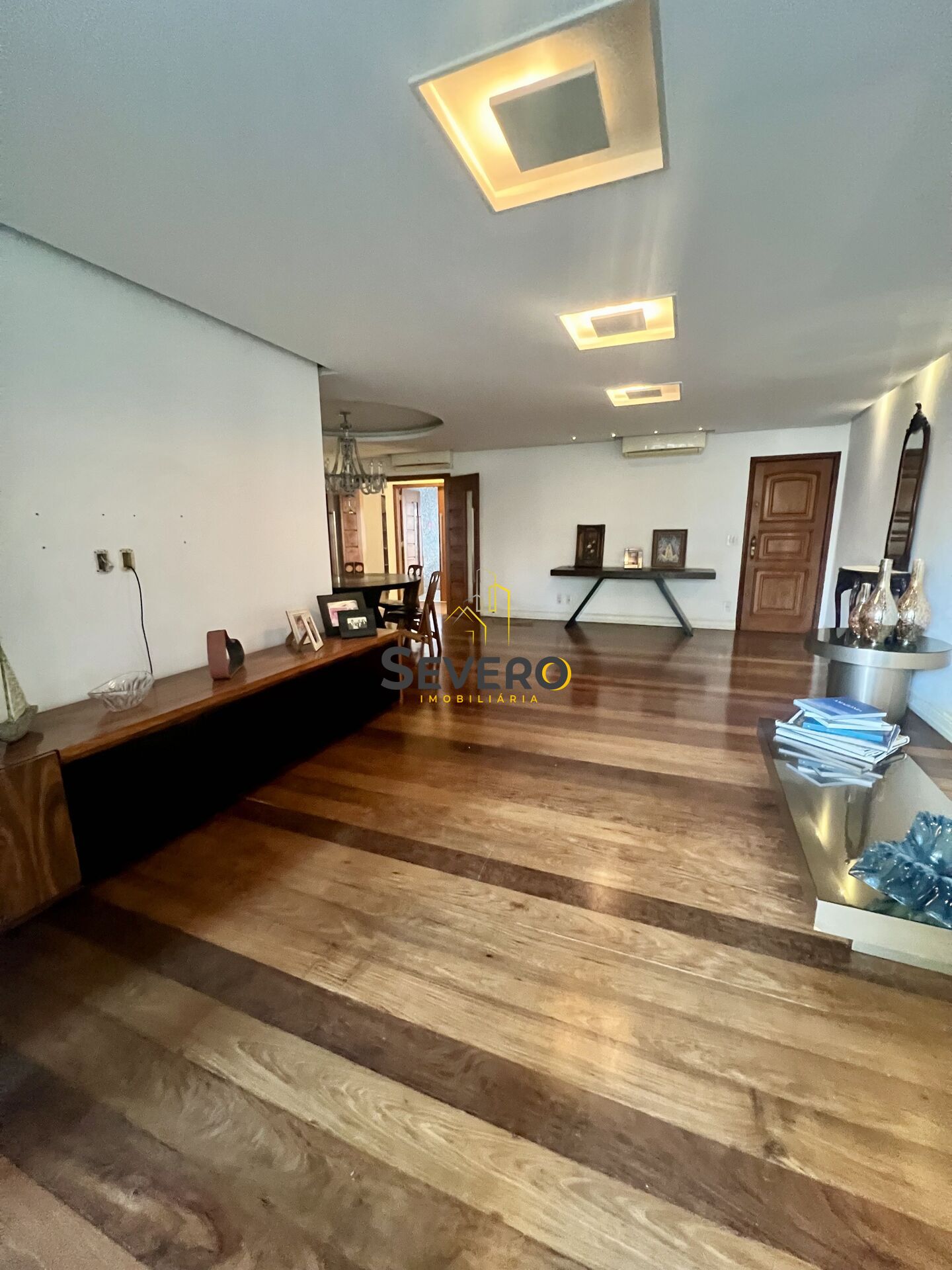 Apartamento à venda com 4 quartos, 220m² - Foto 5