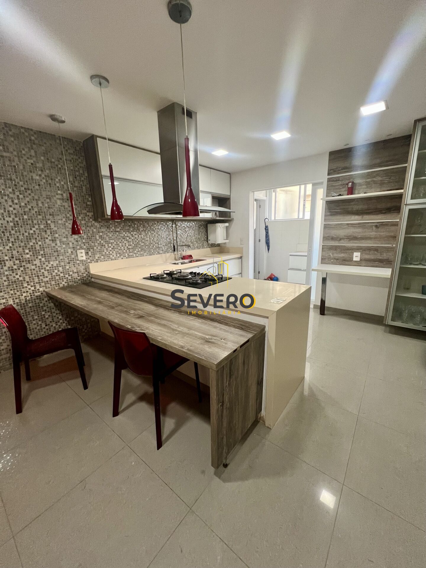 Apartamento à venda com 4 quartos, 220m² - Foto 11