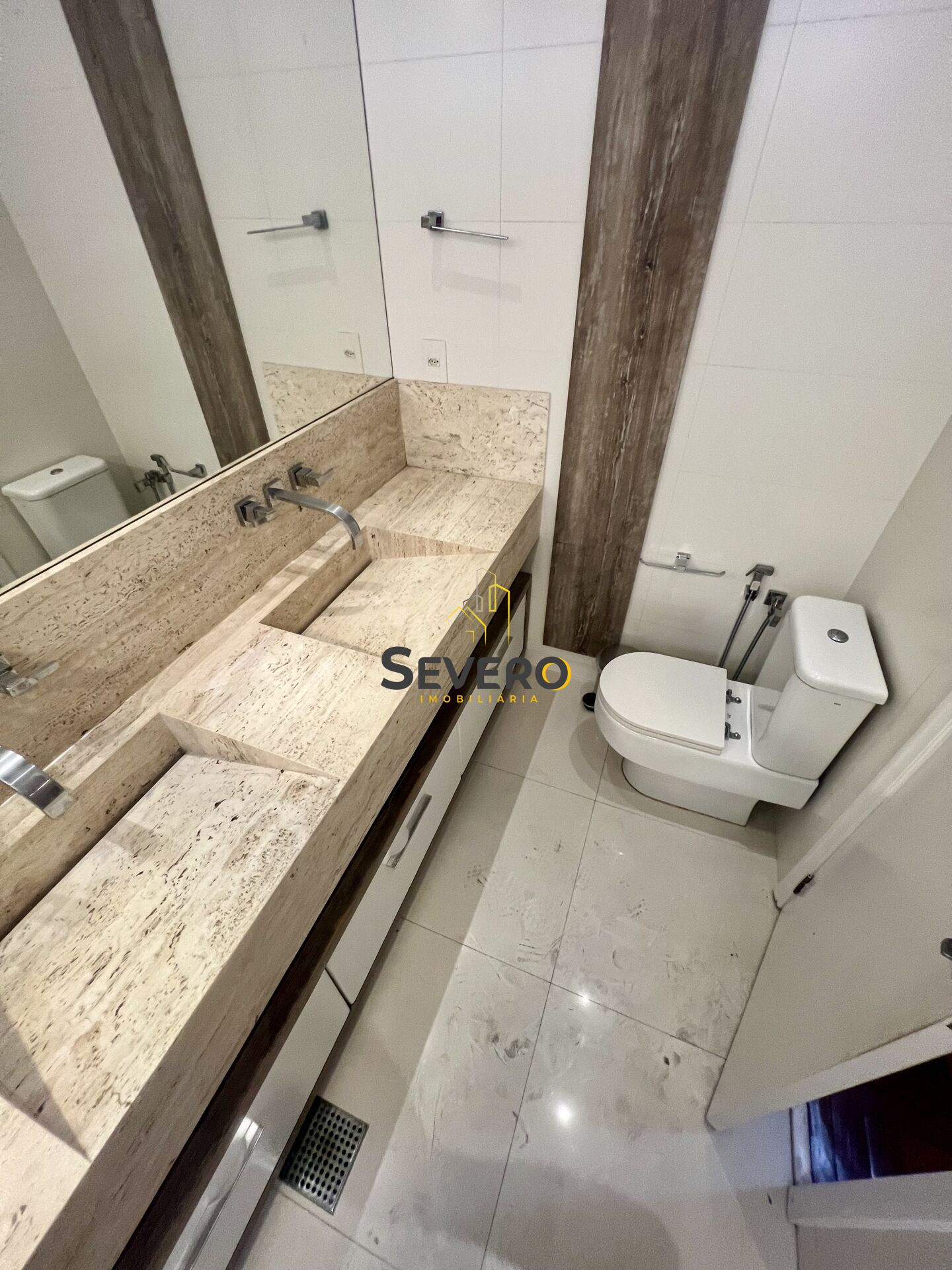 Apartamento à venda com 4 quartos, 220m² - Foto 28