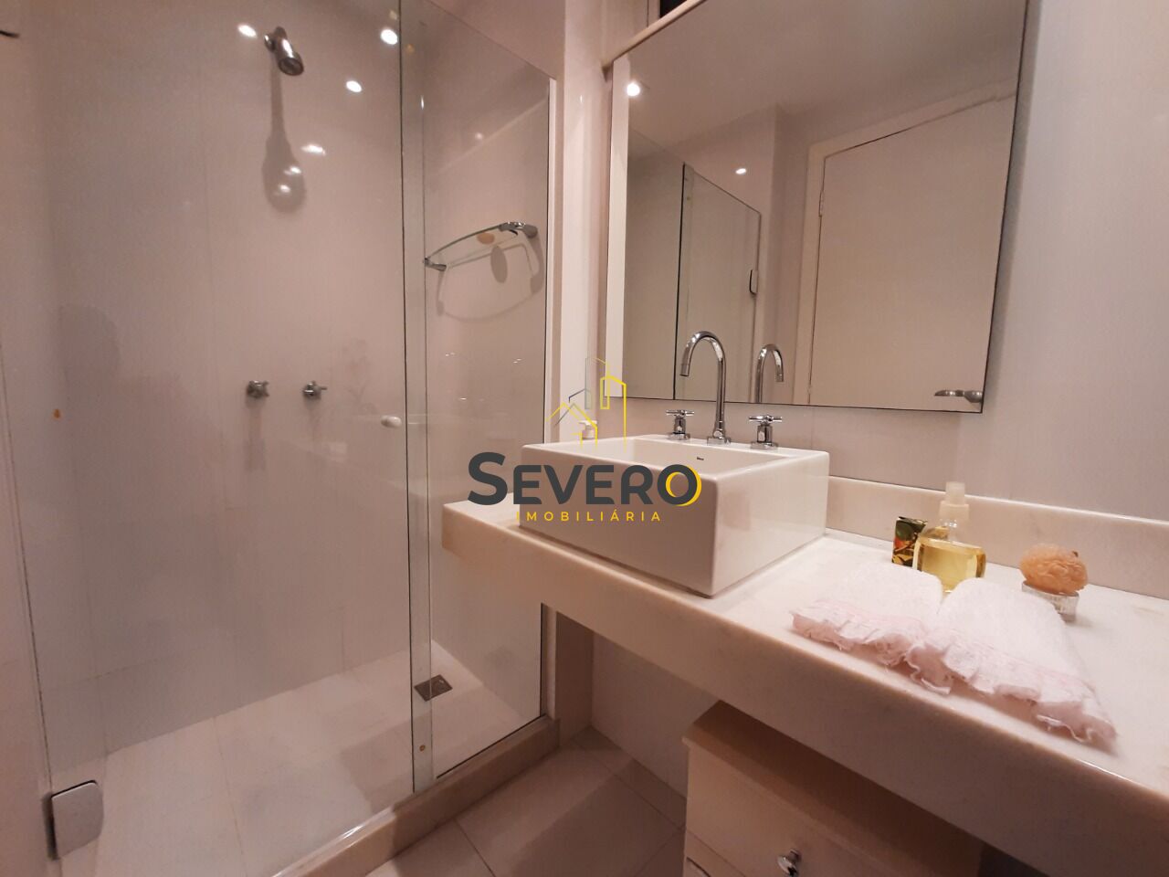 Apartamento à venda com 4 quartos, 160m² - Foto 15