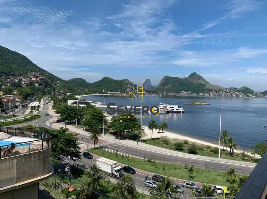 Cobertura à venda com 4 quartos, 239m² - Foto 1