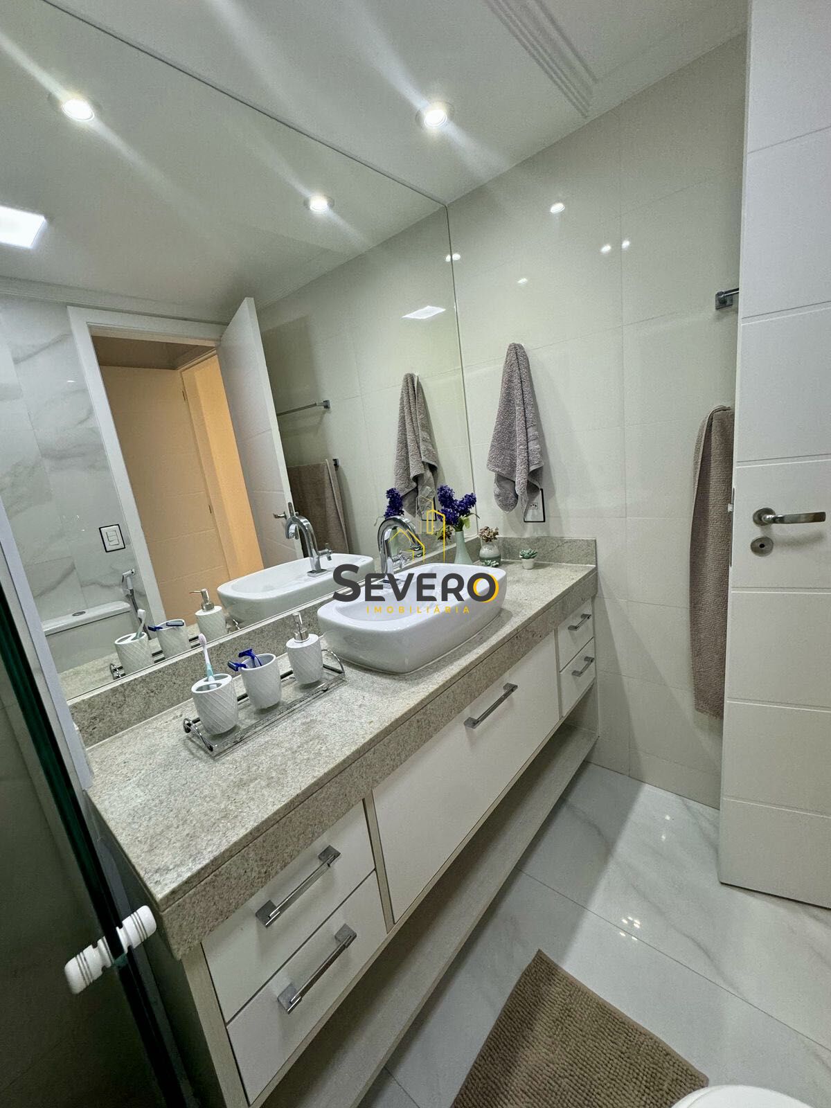 Apartamento à venda com 3 quartos, 137m² - Foto 14