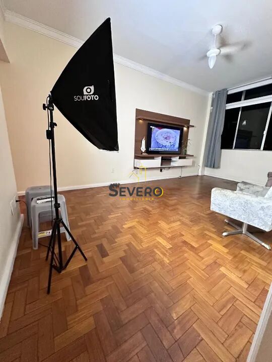 Apartamento à venda com 3 quartos, 130m² - Foto 4