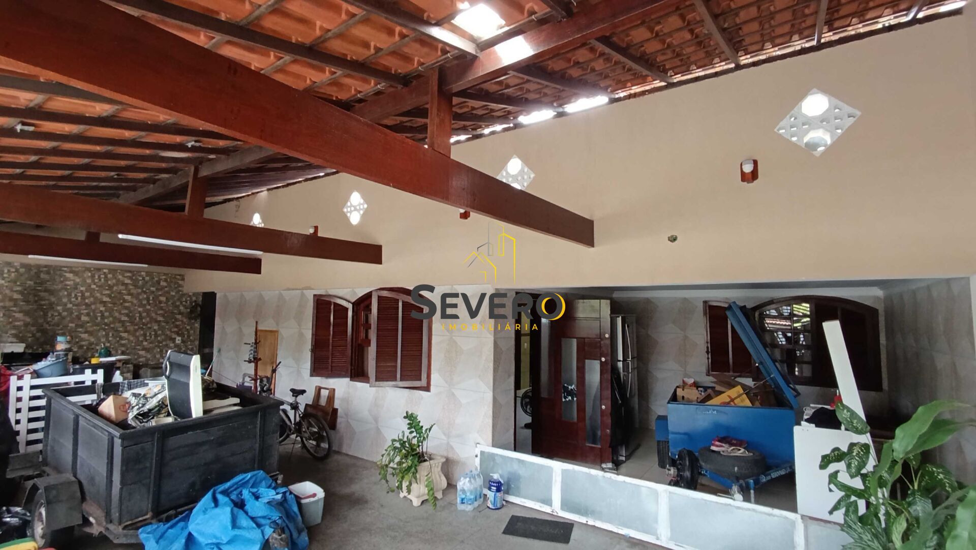 Casa à venda com 4 quartos, 200m² - Foto 3