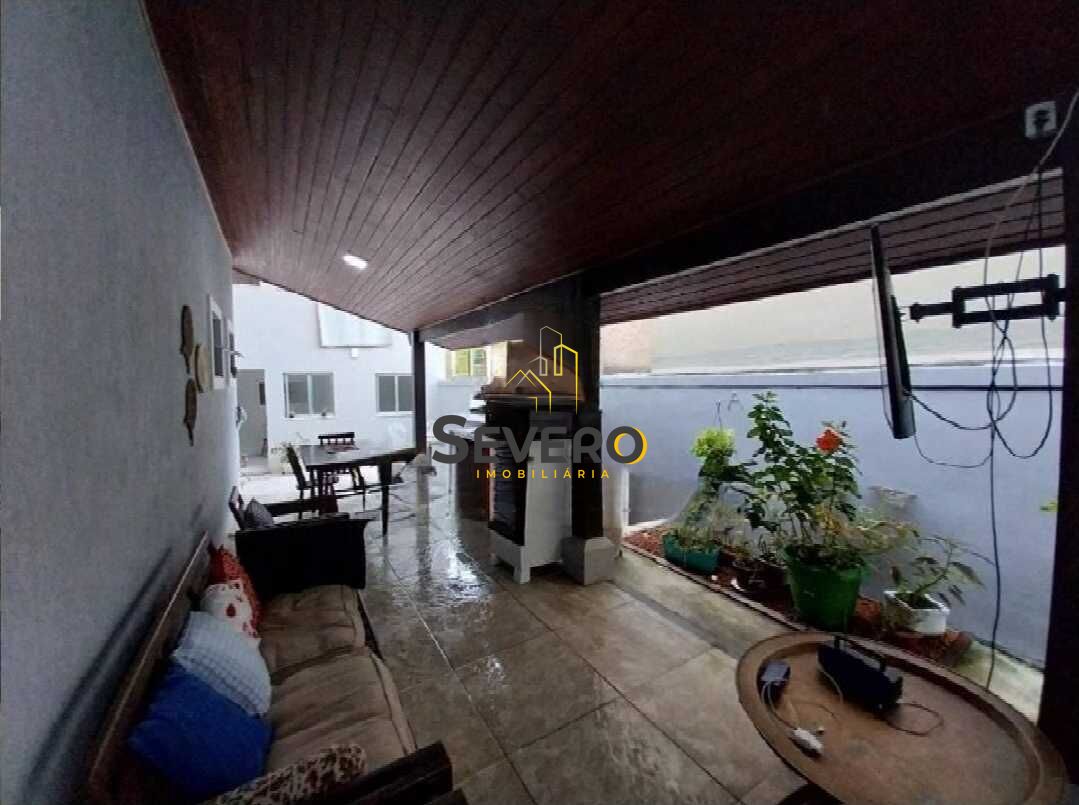 Casa à venda com 4 quartos, 275m² - Foto 3