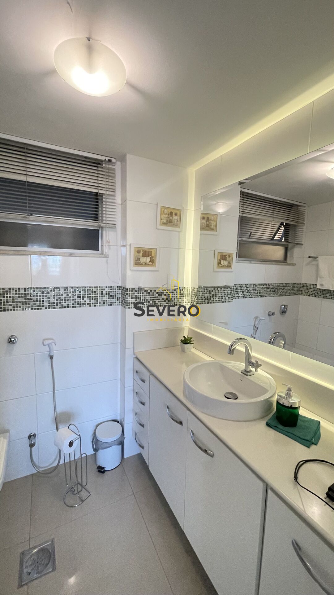 Apartamento à venda com 3 quartos, 123m² - Foto 29