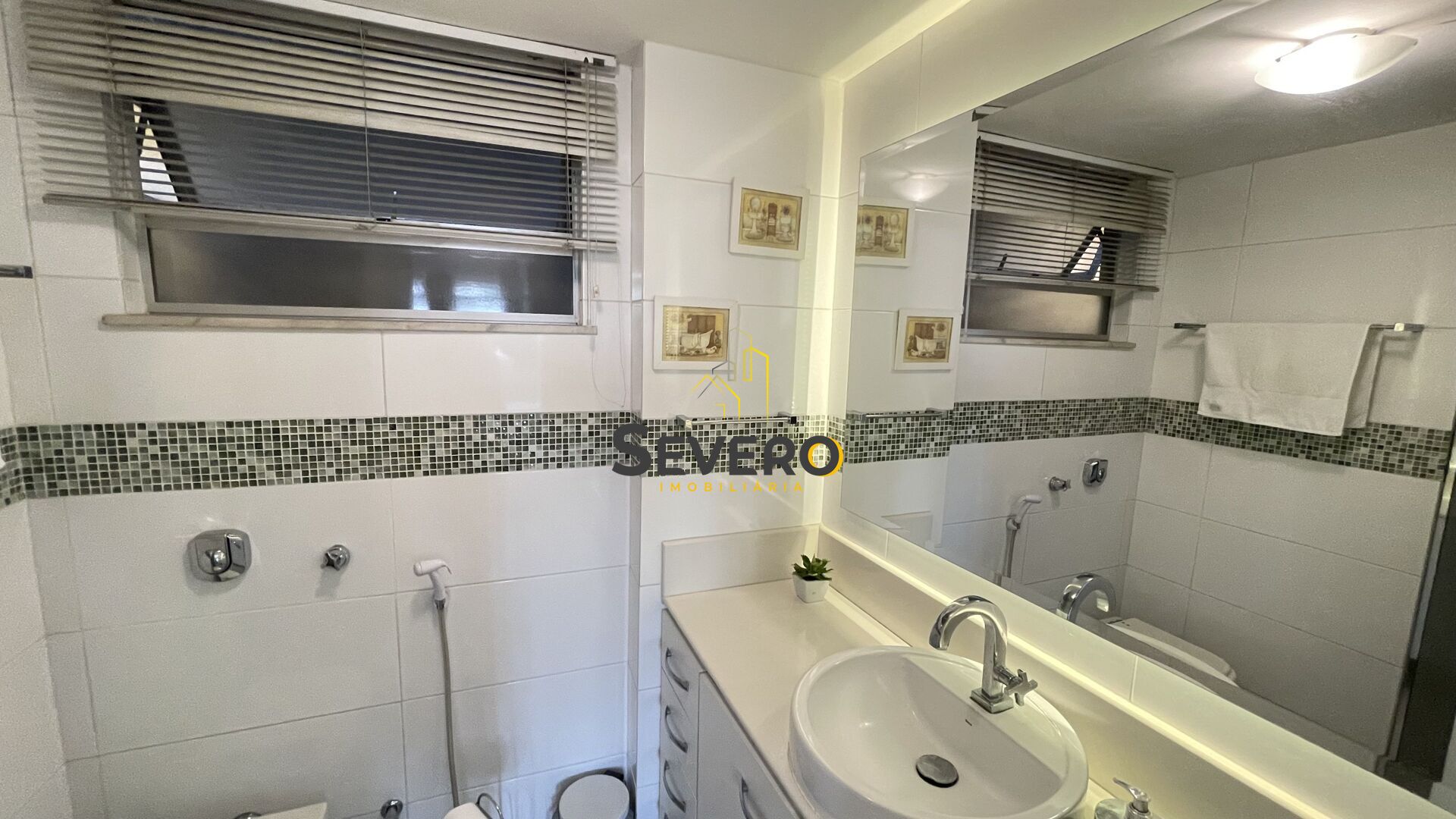 Apartamento à venda com 3 quartos, 123m² - Foto 28