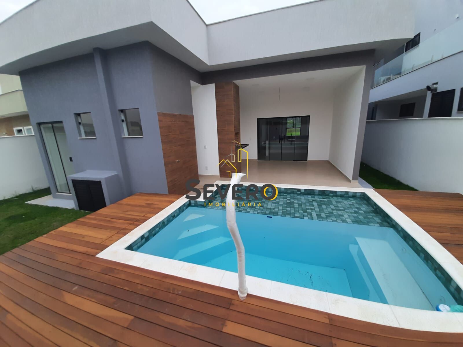 Casa à venda com 3 quartos, 370m² - Foto 3