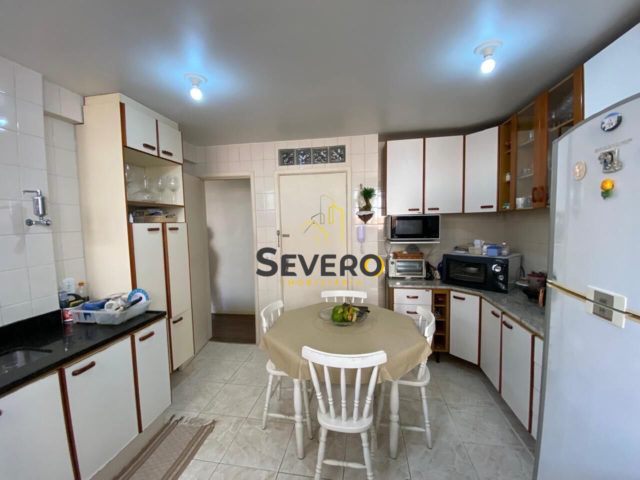 Apartamento à venda com 3 quartos, 161m² - Foto 7