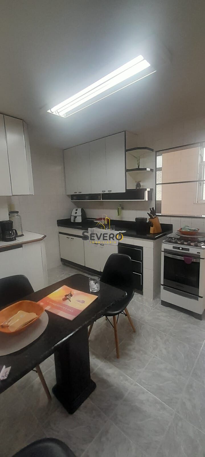 Cobertura à venda com 3 quartos, 250m² - Foto 18