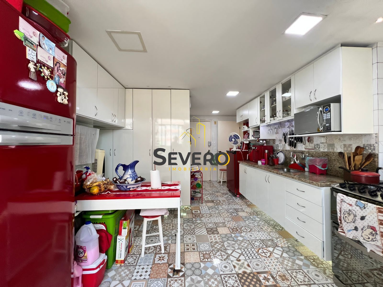 Apartamento à venda com 3 quartos, 159m² - Foto 17