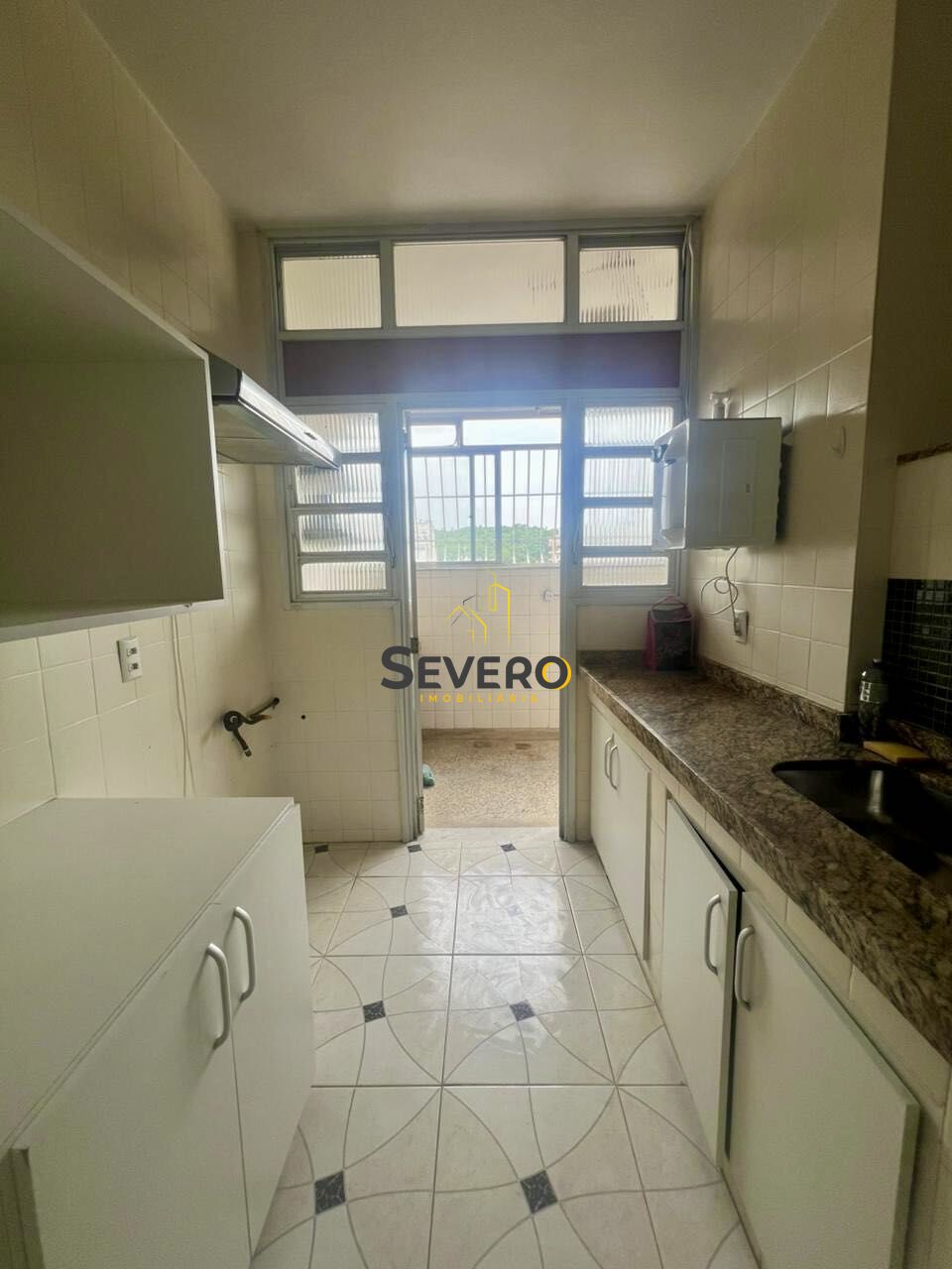Apartamento à venda com 3 quartos, 140m² - Foto 5