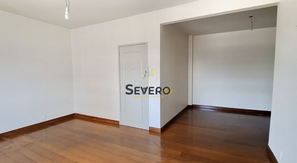 Apartamento à venda com 3 quartos, 140m² - Foto 3