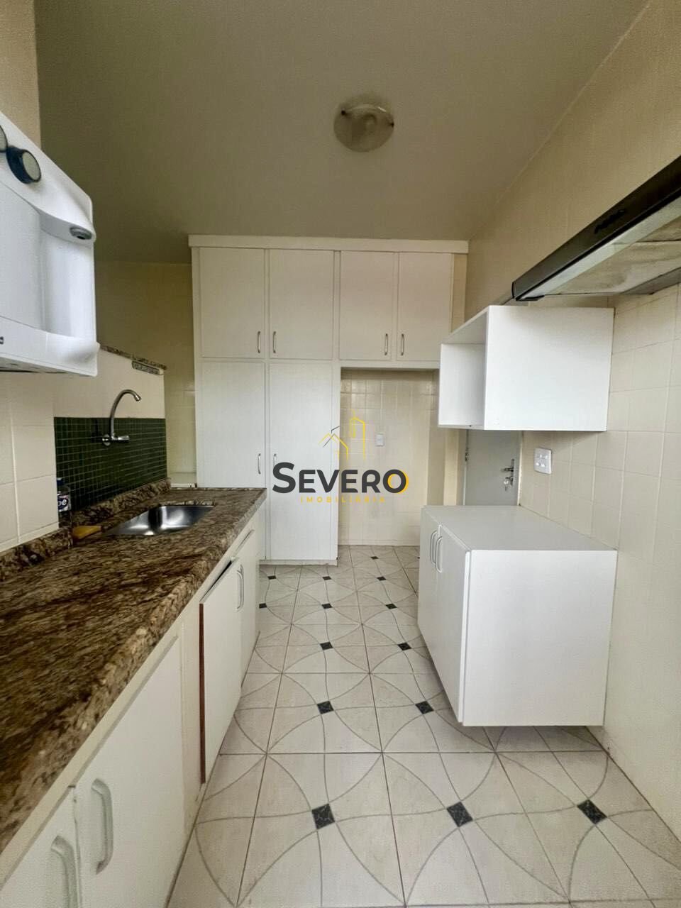 Apartamento à venda com 3 quartos, 140m² - Foto 4